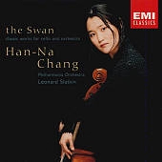Han-Na Chang met cello. Titel: The Swan. Klassieke muziek voor cello en orkest.