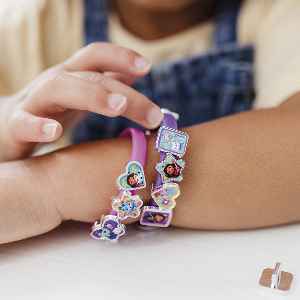 Gabby’s Poppenhuis Totum 3 schuif armbandjes maken met 18 schuifbedels | speelgoed meisjes vanaf 3 jaar Gabby’s Dollhouse — afbeelding 17