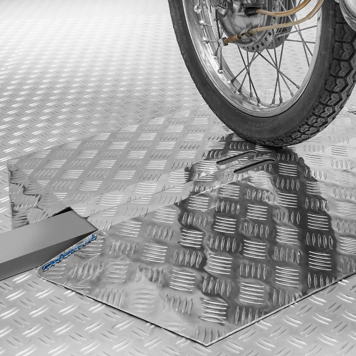 Drempelplaat Aluminium 3-6 cm – Lichte en Stevige Oplossing voor Drempels en Hoge Plateaus | Geschikt voor Rolstoelen en Scootmobielen