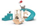 Schleich kattenspeelset met een schommel, krabpaal, glijbaan, trappen en vier kattenfiguren.