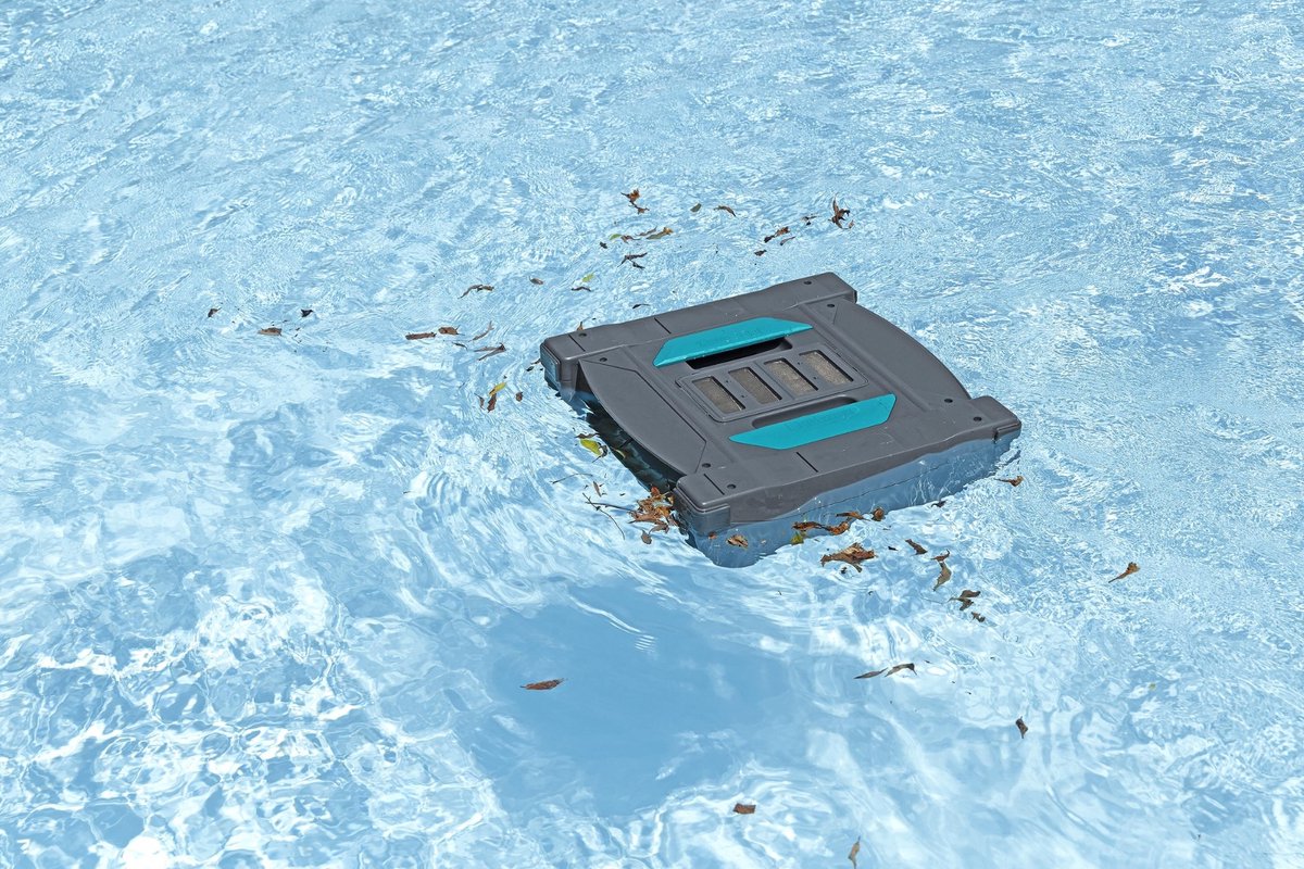 Bestway AquaTronix Pro G300 Pool Robot with Skimmer