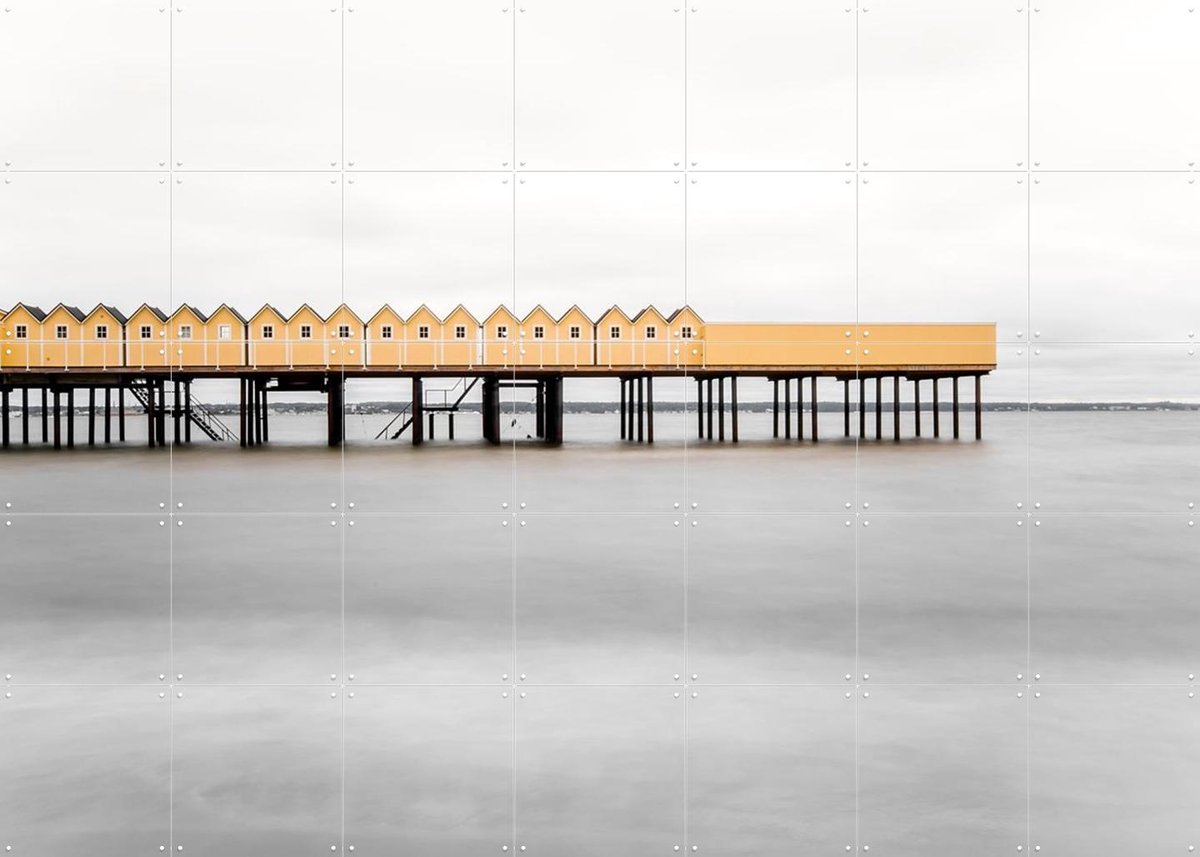 IXXI Skane Bathouses, Claire Droppert - 140 x 100 cm - Gratis ophangtool - Grote wanddecoratie en posters - Fotografie, Realisme, Naturalisme