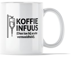 Grappige Mok Koffie Infuus - Kantoor Humor Koffiebeker - Eerste Hulp Bij Acute Vermoeidheid - Grappig Cadeau voor haar: Vriendin of Collega - Verjaardagscadeau Vrouw - Maandagochtend Overlevingspakket - Cadeautje Werk - Zwarte Koffie Liefhebber Beker