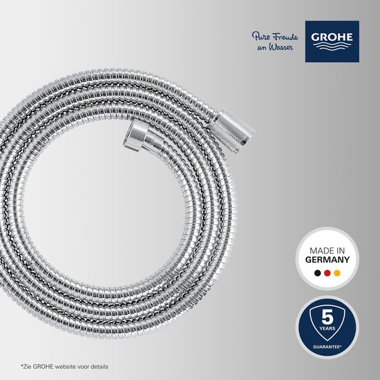 Zilverkleurige doucheslang, 1750 mm, met 'Pure Freude an Wasser' en GROHE logo.