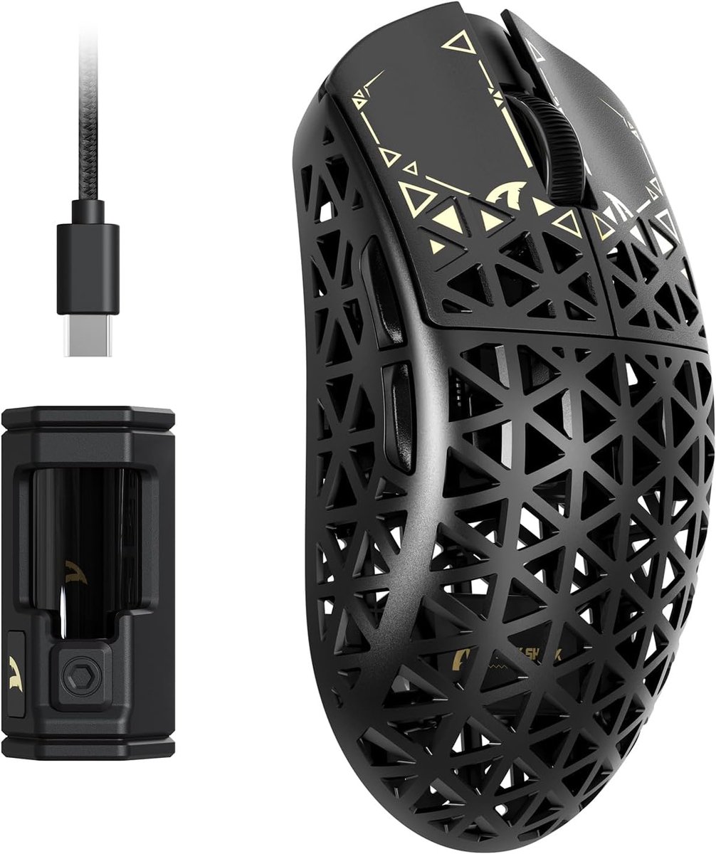 ATTACK SHARK R5 Ultra - Gamingmuis - Koolstofvezel Behuizing - 39g Ultralicht - HyperSpeed Draadloos - 2.4G / Bluetooth / USB-C Bedraad - PAW3950MAX Sensor - 8000Hz Pollingsnelheid - 42.000 DPI - Windows & Mac - Zwart