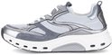 Zij-aanzicht van een grijze Gabor Rollingsoft sneaker met zilveren en donkergrijze accenten en een witte zool.