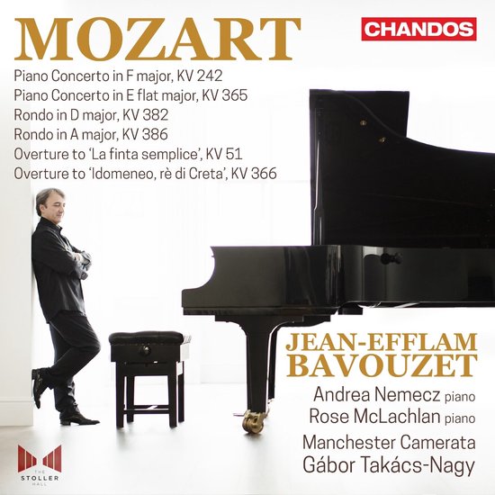 Pochette de CD avec Jean-Efflam Bavouzet à côté d'un piano à queue, avec "MOZART" en haut.