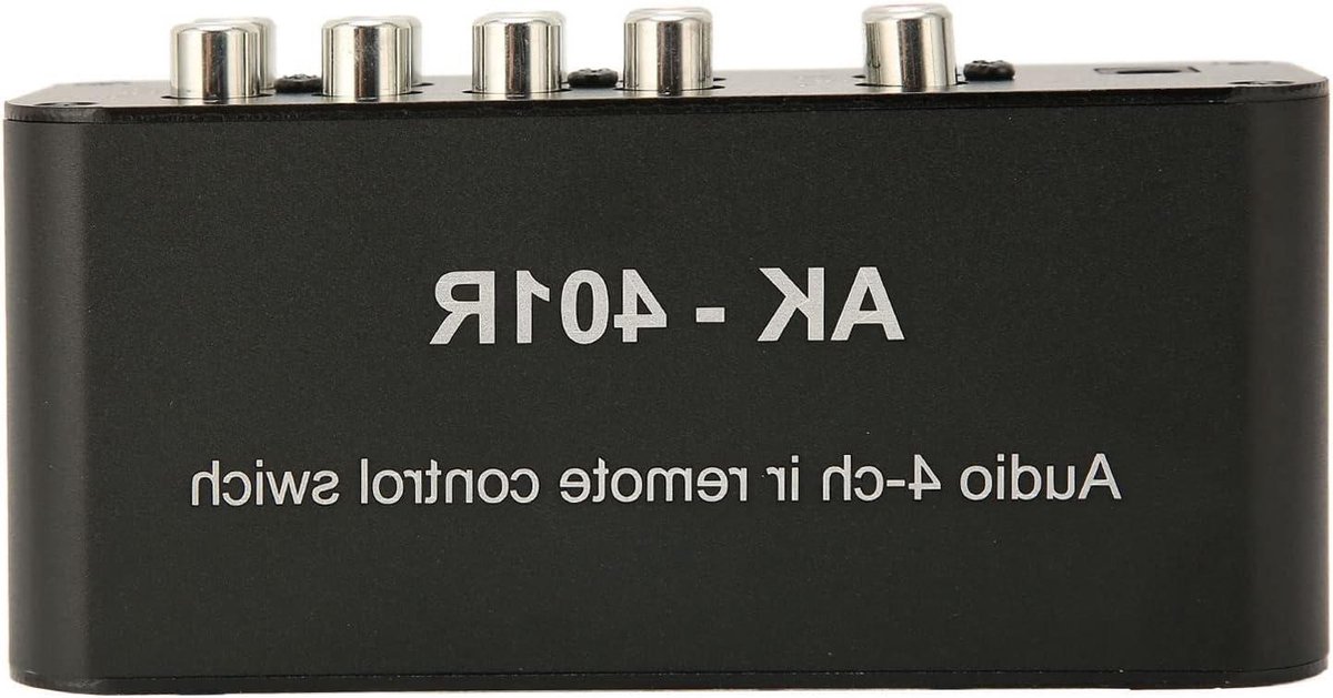 4-kanaals stereo schakelaar met IR-afstandsbediening en aluminiumlegering