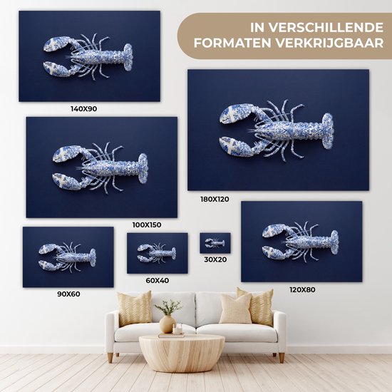 Een collage van verschillende formaten Delftsblauwe kreeft op donkerblauwe achtergrond, met afmetingen zoals 140x90, 180x120, 100x150, 120x80, 90x60, 60x40, 30x20.