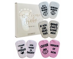 SilverandCoco® Baby Sokjes met Grappige Tekst | Geboorte Geschenkset Sokken Antislip Katoen | Kraamcadeaus pakket Cadeau Gift Set | Shower Cadeautje Geschenk Versiering | Zwangerschap Katoenen Kleding | Gender Reveal Zwanger - Meisje Girl Roze