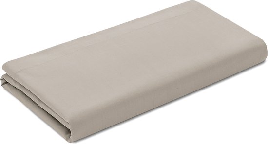 Een opgevouwen lichtbeige laken, deels met een subtiele naad zichtbaar.