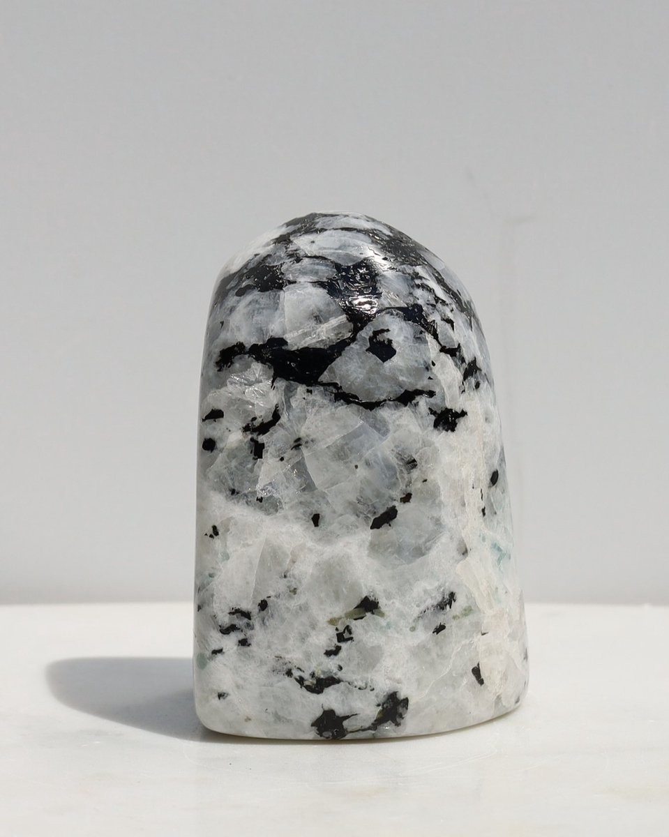Unique Gemstones - Regenboog Maansteen Sculptuur - Edelstenen en Mineralen - Kristallen - Spiritualiteit - Woondecoratie