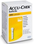 Doosje met 200 Accu-Chek Softclix lancetten. Wit met gele accenten.