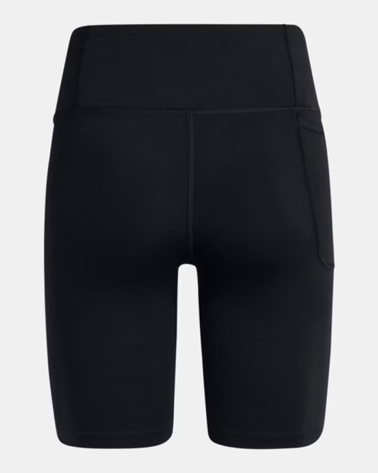 Achterkant van een zwarte Under Armour fietsbroek met telefoonvak op de heup.