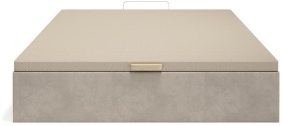 Hoe style je 4 beige eetkamerstoelen rond een kleine tafel