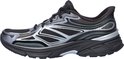 Zwarte Skechers 'Stamina Sport' sneaker met zilveren accenten.