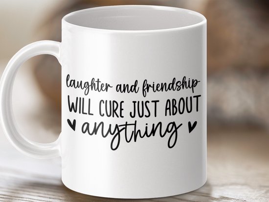 positieve spreuk, cadeau voor vrienden, inspirerende mok, koffiemok cadeau, thee mok leuk, vriendschap cadeau, lachen spreuk, positiviteit cadeau, motivational quotes, daily dose coffee, happy vibes only, sister mug gift, bestie mug gift