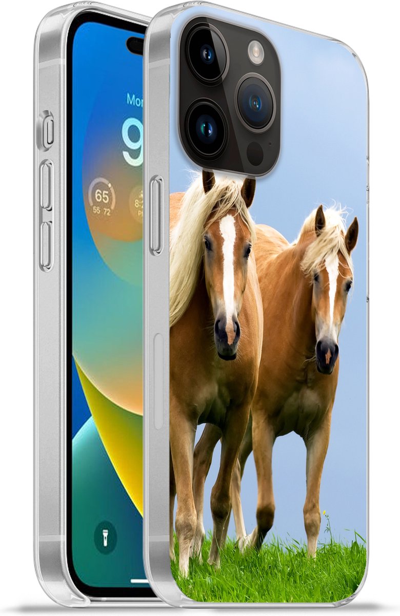 Telefoonhoesje Geschikt voor Apple Iphone 14 Pro hoesje - Paarden - Gras - Lucht - Siliconen Telefoonhoesje Telefoonhoesje