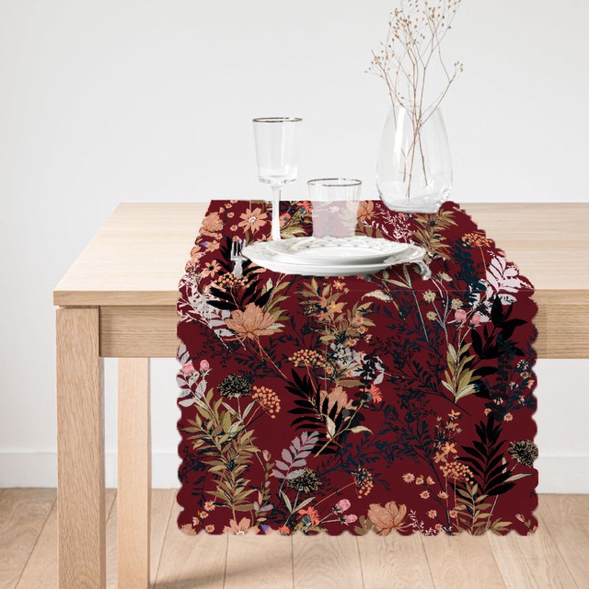 Bedrukt Velvet textiel Tafelloper - Runner 45x260 -Bloemen op bordeaux - Fluweel - Tafellaken - Tafelkleed - Kleed