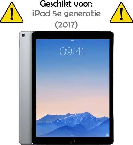 iPad 5e generatie (2017) met een berglandschap op het scherm.