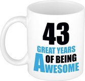 43 great years of being awesome cadeau mok / beker wit en blauw