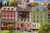 Faller - Dwelling house in fire - FA232326 - modelbouwsets, hobbybouwspeelgoed voor kinderen, modelverf en accessoires