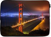 Laptophoes 14 inch - De Golden Gate Bridge in de nacht verlicht - Laptop sleeve - Binnenmaat 34x23,5 cm