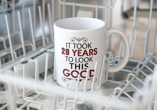 Tasse d'anniversaire Il a fallu 28 ans pour être aussi belle