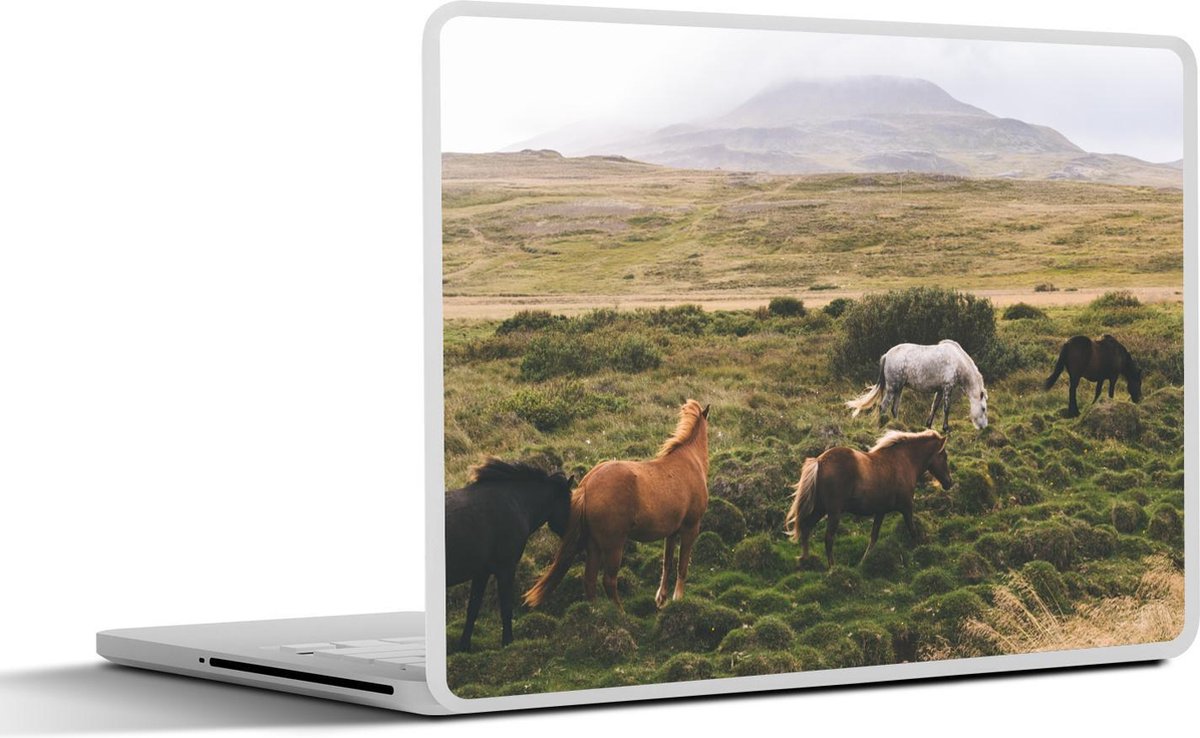 Afbeelding van product SleevesAndCases  Laptop sticker - 13.3 inch - Paarden - IJsland - Bruin