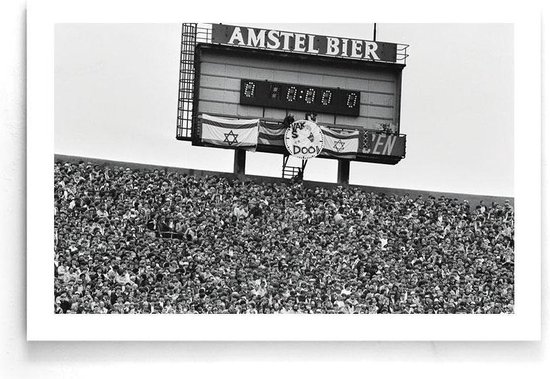 Walljar - Poster Feyenoord - Voetbal - Amsterdam - Eredivisie - Zwart wit - Poster Ajax - Voetbal - Amsterdam - Eredivisie - Zwart wit - AFC Ajax - Feyenoord '83 - 70 x 100 cm - 70 x 100 cm - Zwart wit poster