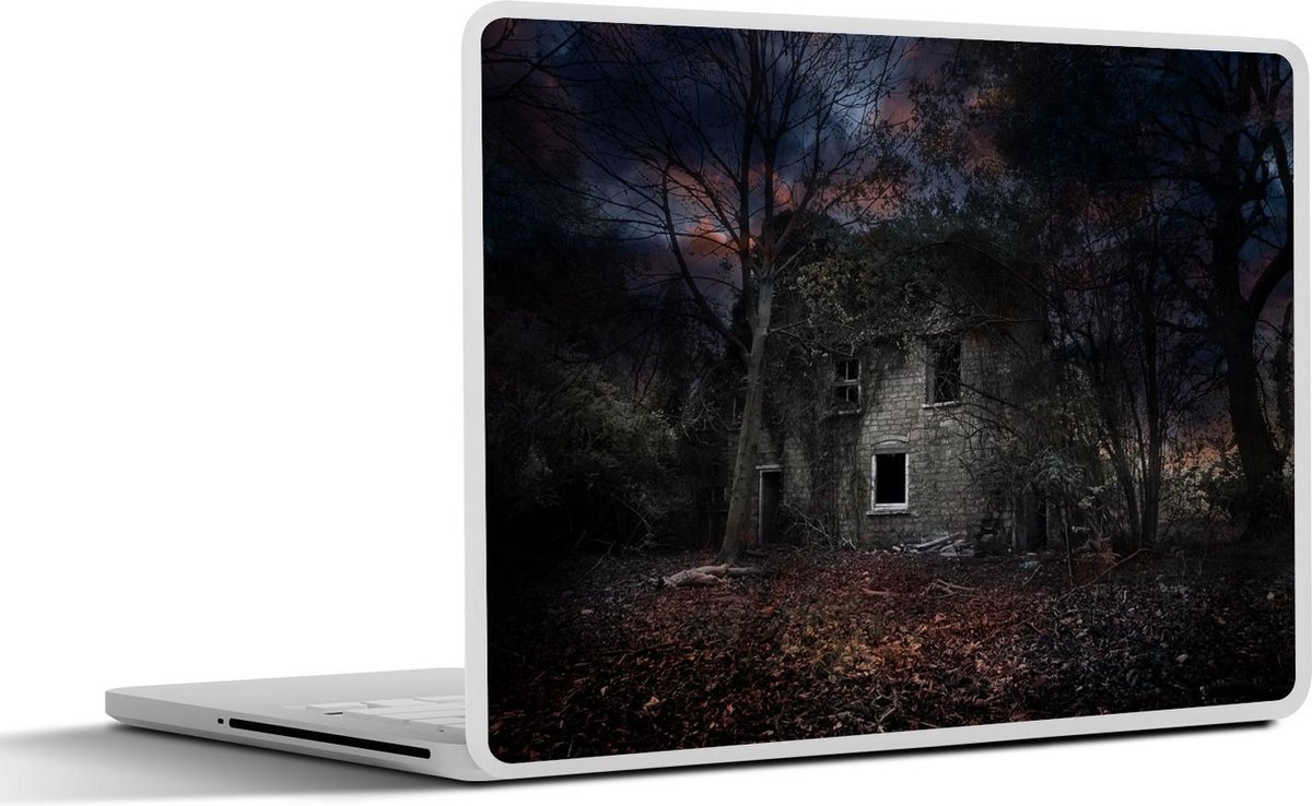 Afbeelding van product SleevesAndCases  Laptop sticker - 17.3 inch - Verlaten gebouw in een bos in de nacht