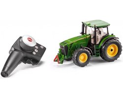 foto van SIKU 6881, John Deere 8345R Tractor, op afstand bestuurbaar, inclusief controller, schaal 1:32, metaal/kunststof, serie: SIKU Control