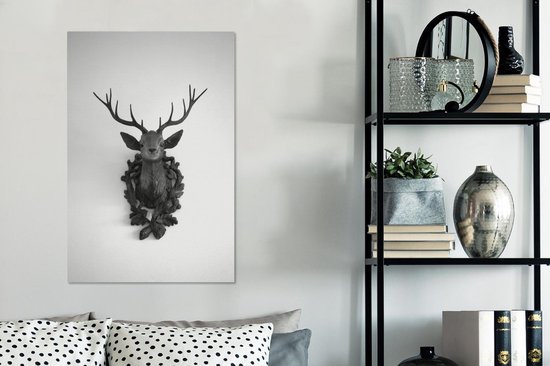 Tableau sur toile Tête de cerf au mur - noir et blanc - 60x90 cm - Décoration murale