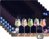 Placemat - Placemats kunststof - Cocktail - Wijnglas - Restaurant - Zomer - 45x30 cm - 6 stuks - Hittebestendig - Anti-Slip - Onderlegger - Afneembaar