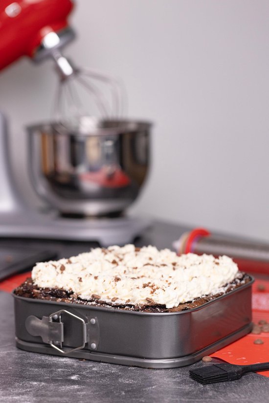 KitchenAid Aluminised gealuminiseerd staal PFAS-vrij anti-aanbak 3-delig bakgerei, ovenbestendig, vaatwasmachinebestendig, grijs
