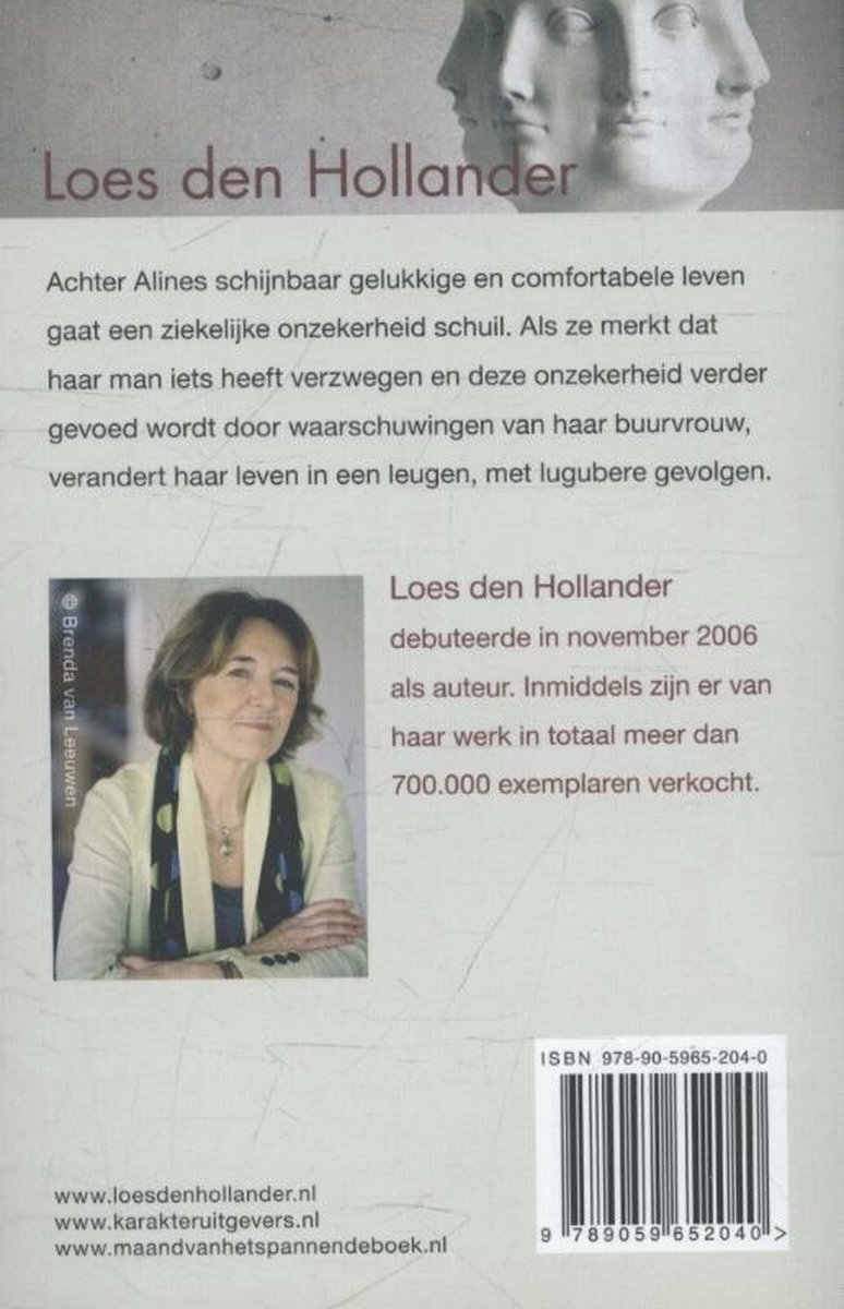 Achterkant boek met foto van schrijfster Loes den Hollander, een witte jas en sjaal.