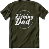Fishing Dad - Vissen T-Shirt | Blauw | Grappig Verjaardag Vis Hobby Cadeau Shirt | Dames - Heren - Unisex | Tshirt Hengelsport Kleding Kado - Leger Groen - S