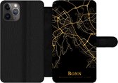 Bookcase Geschikt voor iPhone 11 Pro Max telefoonhoesje - Bonn - Kaart - Gold - Met vakjes - Wallet case met magneetsluiting