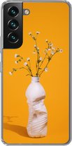 Geschikt voor Samsung Galaxy S22 hoesje - Fles - Boeket - Geel - Siliconen Telefoonhoesje