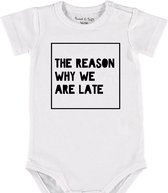 Baby Rompertje met tekst 'The reason why we are late 3' | Korte mouw l | wit zwart | maat 62/68 | cadeau | Kraamcadeau | Kraamkado