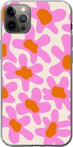 Geschikt voor iPhone 13 Pro Max hoesje - Bloem - Roze - Patronen - Siliconen Telefoonhoesje - Verjaardag cadeau tiener