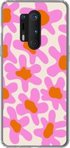 Geschikt voor OnePlus 8 Pro hoesje - Bloem - Roze - Patronen - Siliconen Telefoonhoesje - Verjaardag cadeau tiener