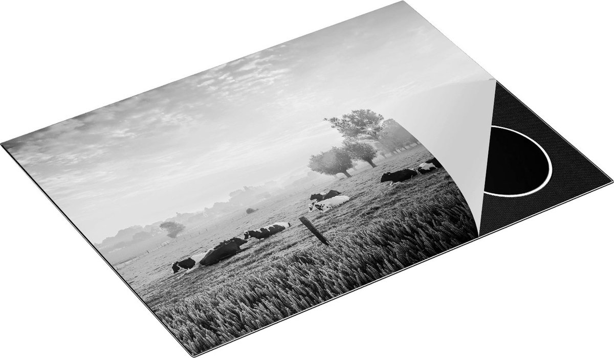 Chefcare Inductie Beschermer Koeien in de Wei tijdens Zonsopgang - Zwart Wit - 70x52 cm - Afdekplaat Inductie - Kookplaat Beschermer - Inductie Mat