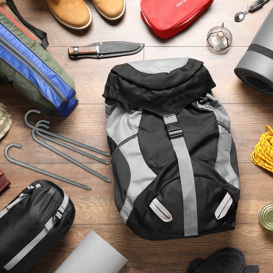 Piquets de tente Relaxdays XL - 4 pièces - crochets de sol - 38,5cm - piquets de sol - acier - argent