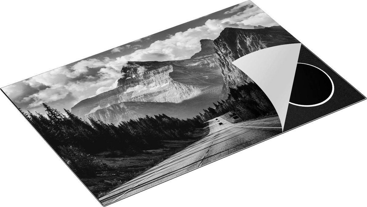 Chefcare Inductie Beschermer Weg voor de Grote Berg in het Bos - Zwart Wit - 80x55 cm - Afdekplaat Inductie - Kookplaat Beschermer - Inductie Mat