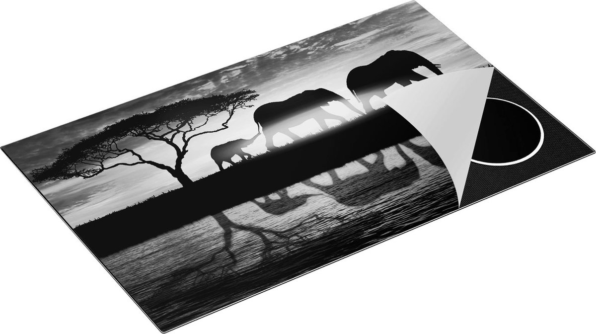 Chefcare Inductie Beschermer Olifanten Familie in de Savanne bij Zonsondergang - Zwart Wit - 85x55 cm - Afdekplaat Inductie - Kookplaat Beschermer - Inductie Mat