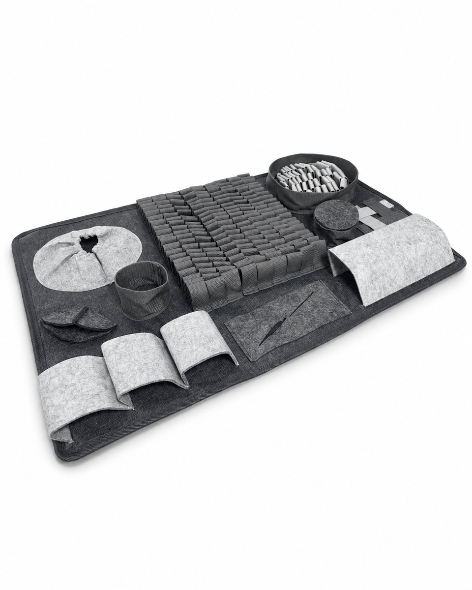 ZoeZo Snuffelmat Hond 65 x 45 cm - Anti-Schrok Voermat - Slowfeeder - Likmat - Denkspel met 10 Zoekzones - Verschillende Moeilijkheidsniveaus - Grijs thumbnail 6