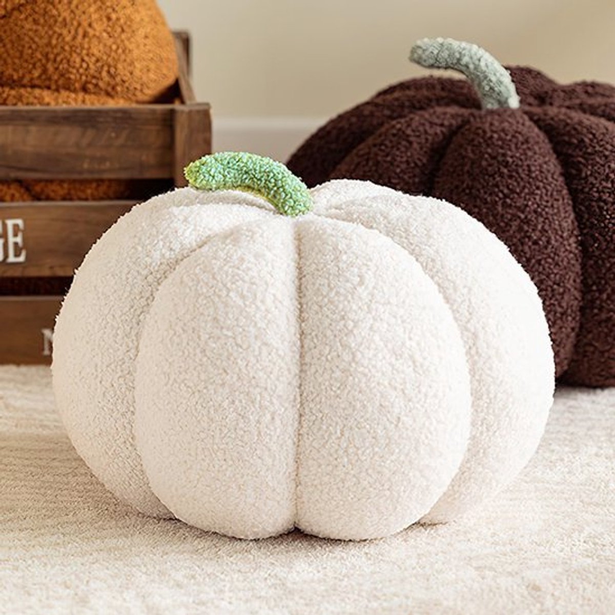 Decoratiekussen 3D Pompoen - 25 cm - Pluche Kussen - Halloween Decoratie - Duurzaam - Hoogwaardig PP-Katoen - Unieke Sierkussen