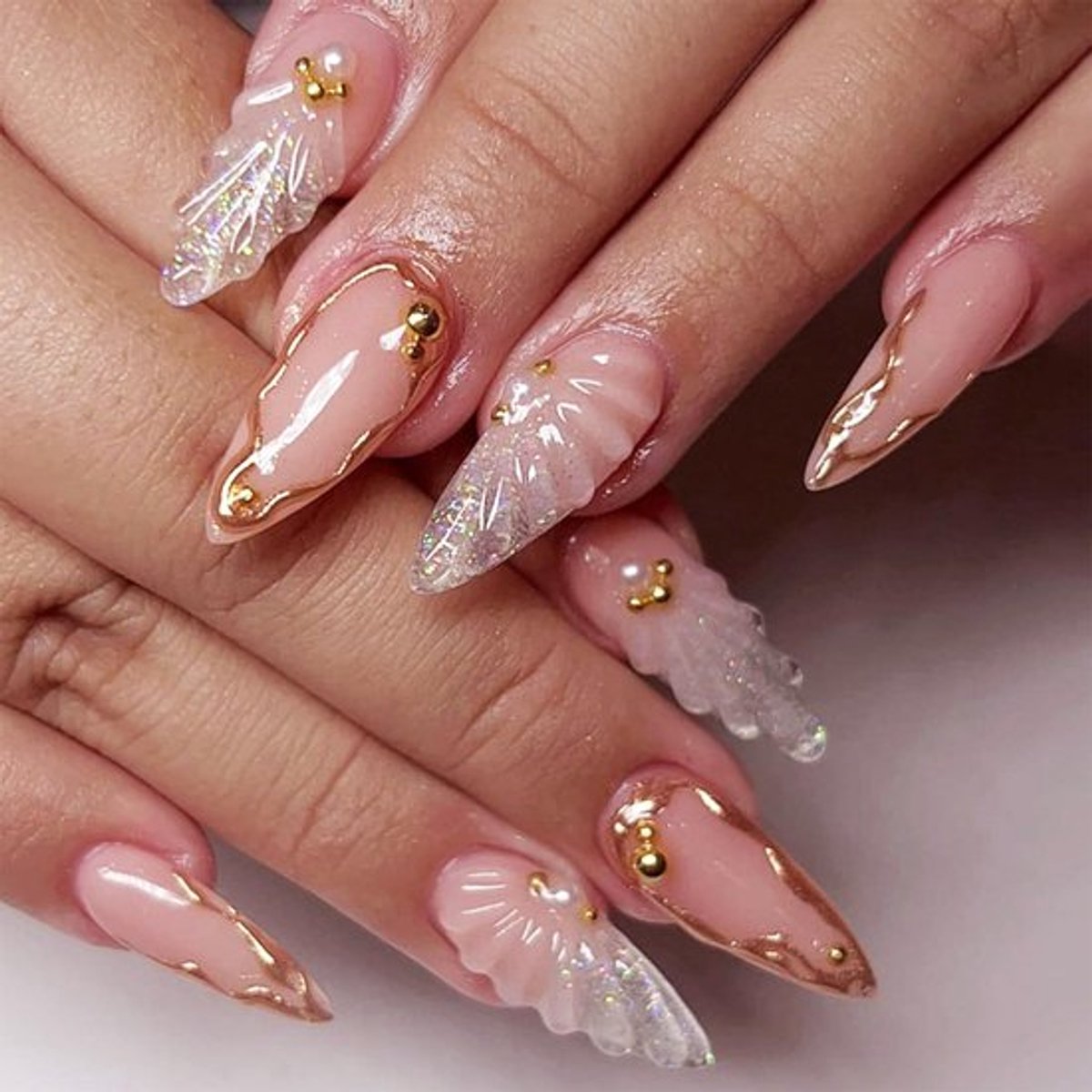 Valse Nagels 24 Stuks - Amandelvormige Kunstnagels - Beige - ABS-Kunststof - Inclusief Houten Stok/Nagelvijl - Duurzame Pasvorm
