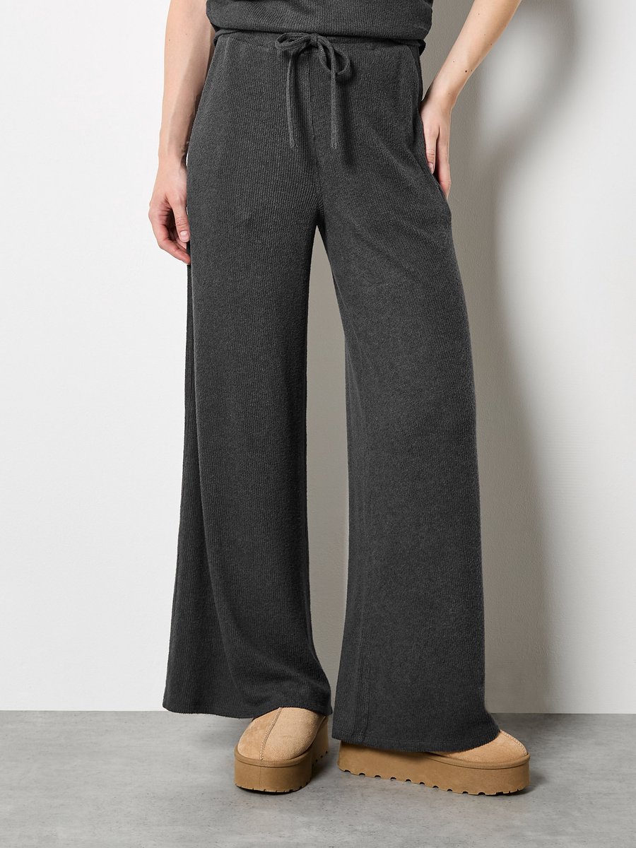 Zachte gebreide broek met wijde pijpen